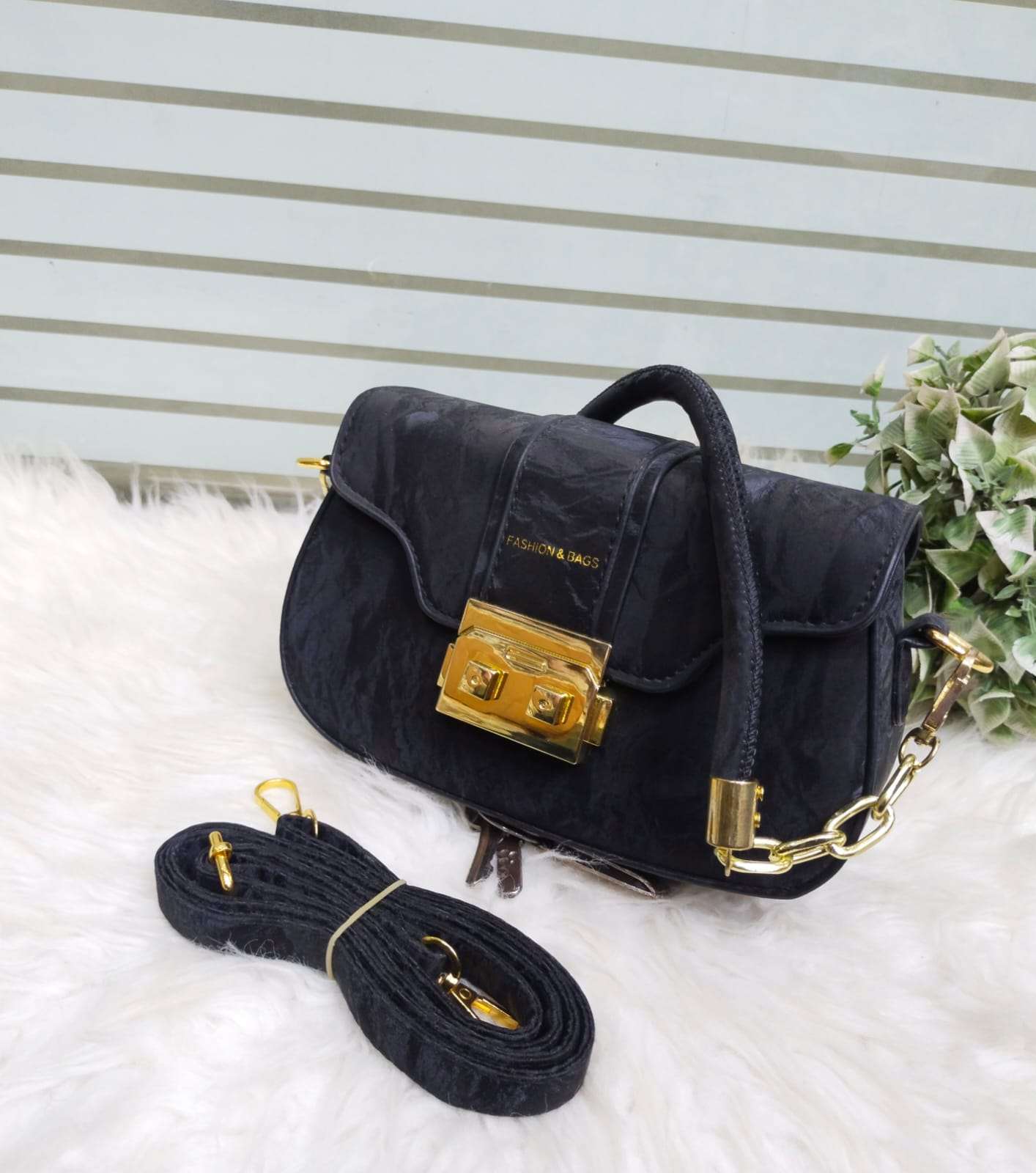 The Geneva Crossbody bag