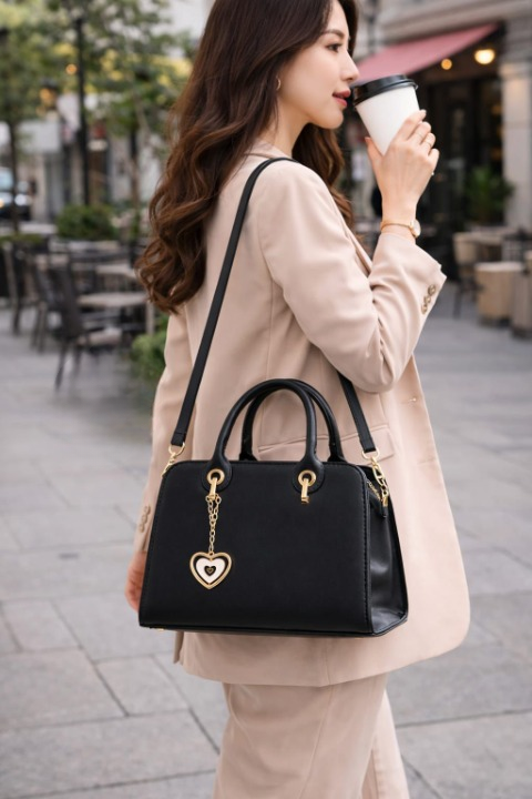 The Vantage Premium Shoulder Bag