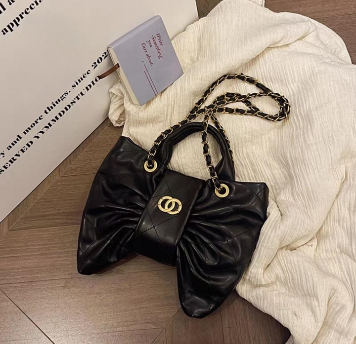 The Boulevard Shoulder Bag
